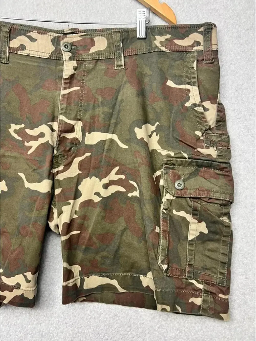 Vintage Y2K Foundry Camo Cargo Shorts Mens Size 46 Green 8
